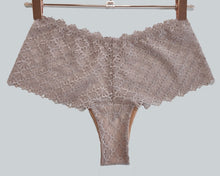 Lade das Bild in den Galerie-Viewer, Lace Hipster